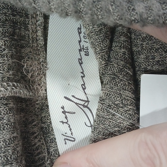 NWT Lee & Birch Taupe High Low Cowl Sweater Top Size Small - Picture 6 of 10